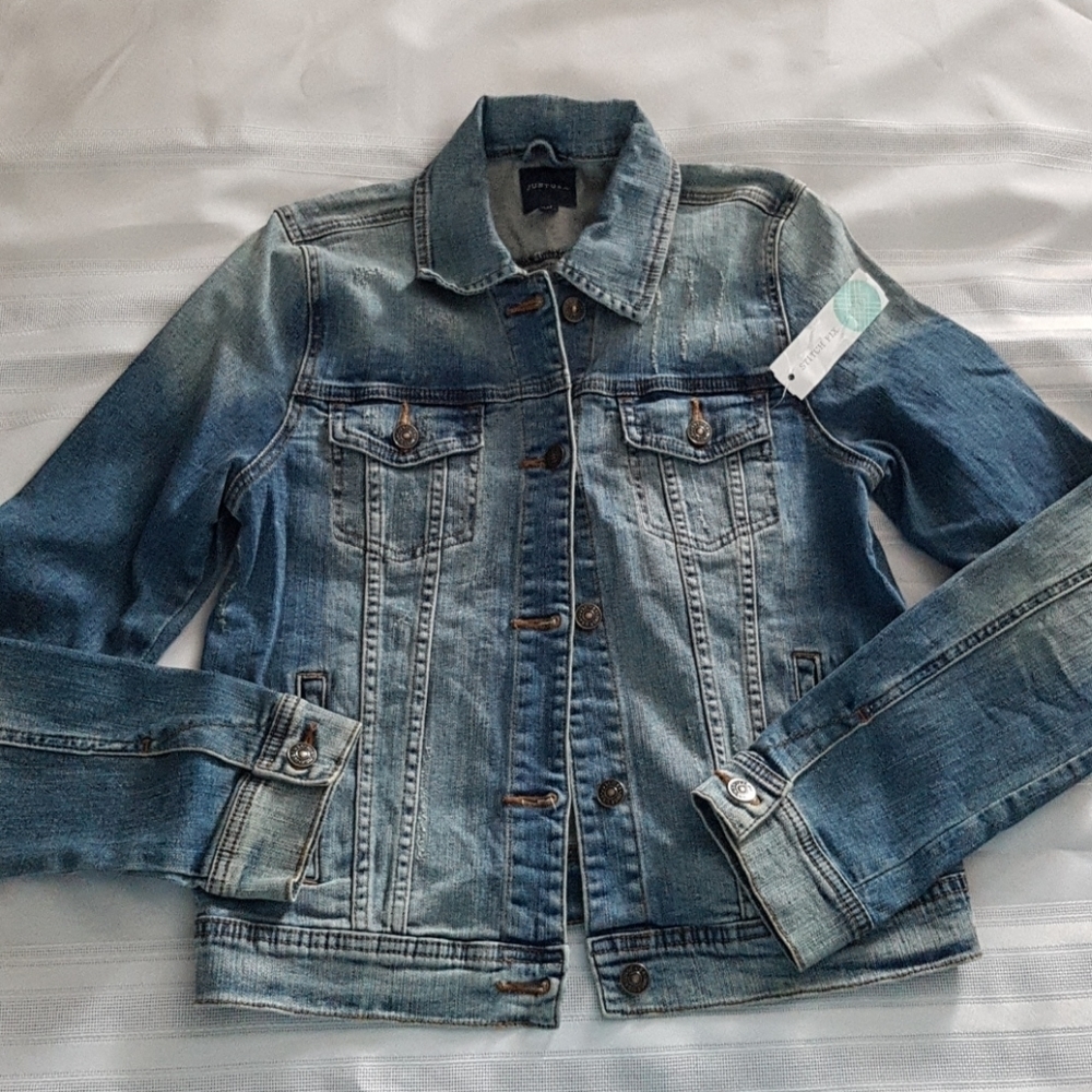 Just USA women's distressed jean jacket size Medium Marine Boyfriend